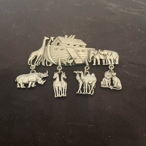 JJ Jonette Noah’s Ark Brooch Silver Tone With Dangle Animal Charm's Signed Pin